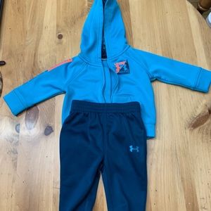Baby boys Under Armour sweatsuit size 3/6 monthEUC